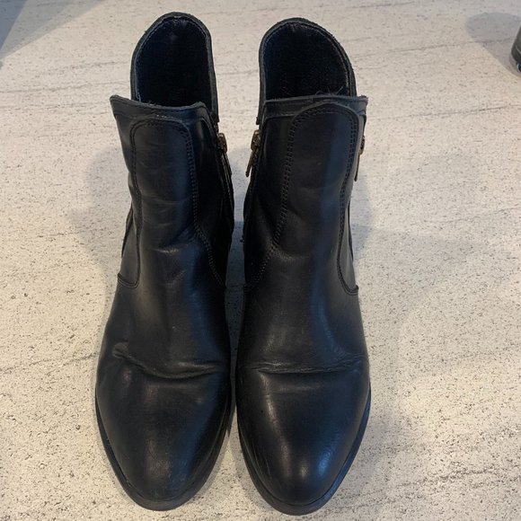 Black Steve Madden Boots - Picture 2 of 4